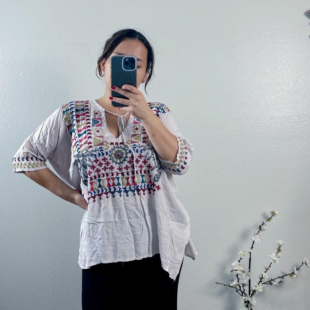 Johnny Was Biya Embroidered V-neckline 3/4 dolman Sleeve Tunic - Picture 2 of 10